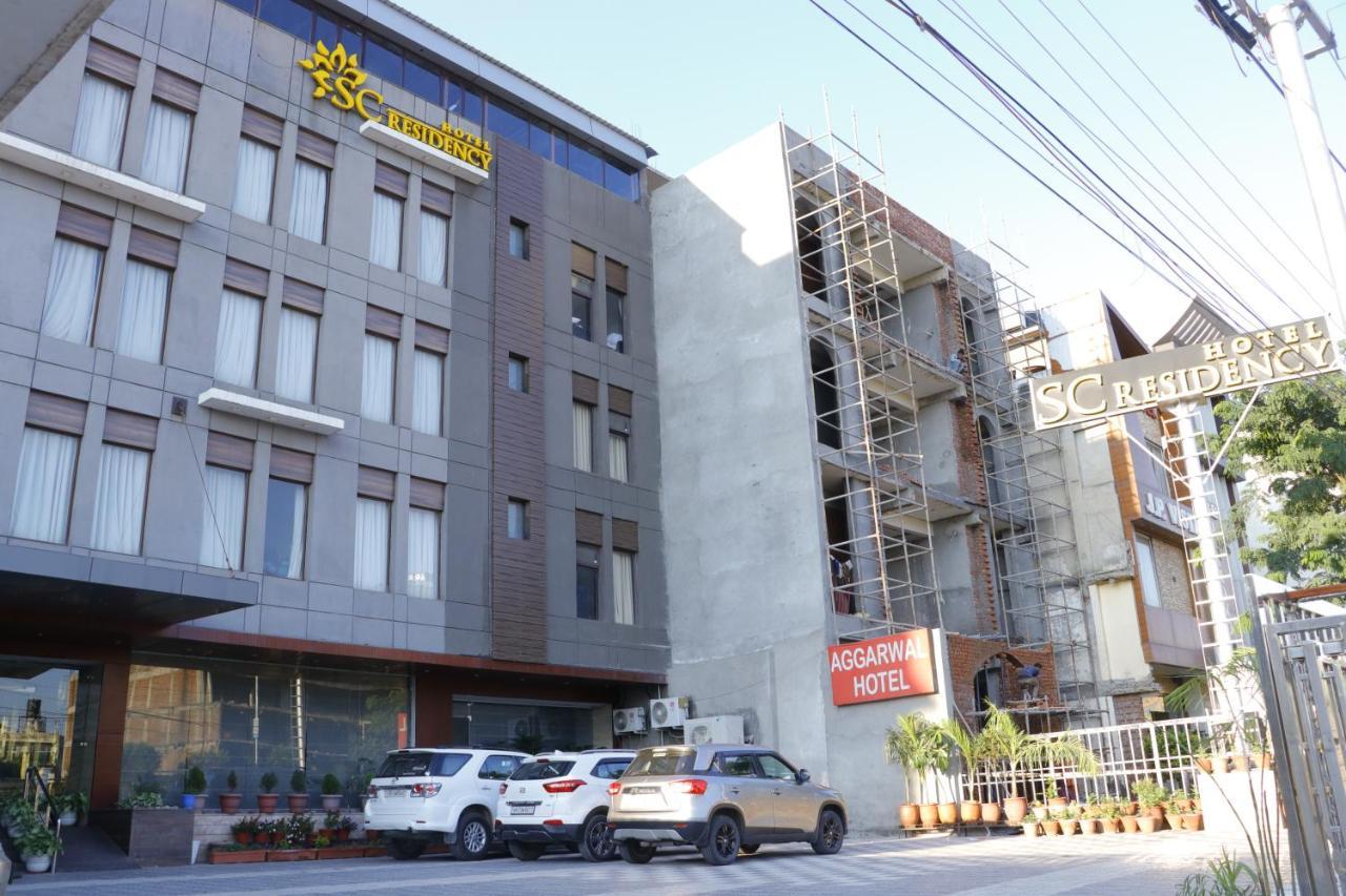 Hotel S C Residency Zirakpur Exteriér fotografie