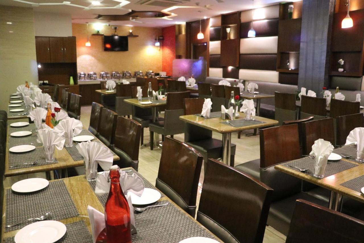 Hotel S C Residency Zirakpur Exteriér fotografie