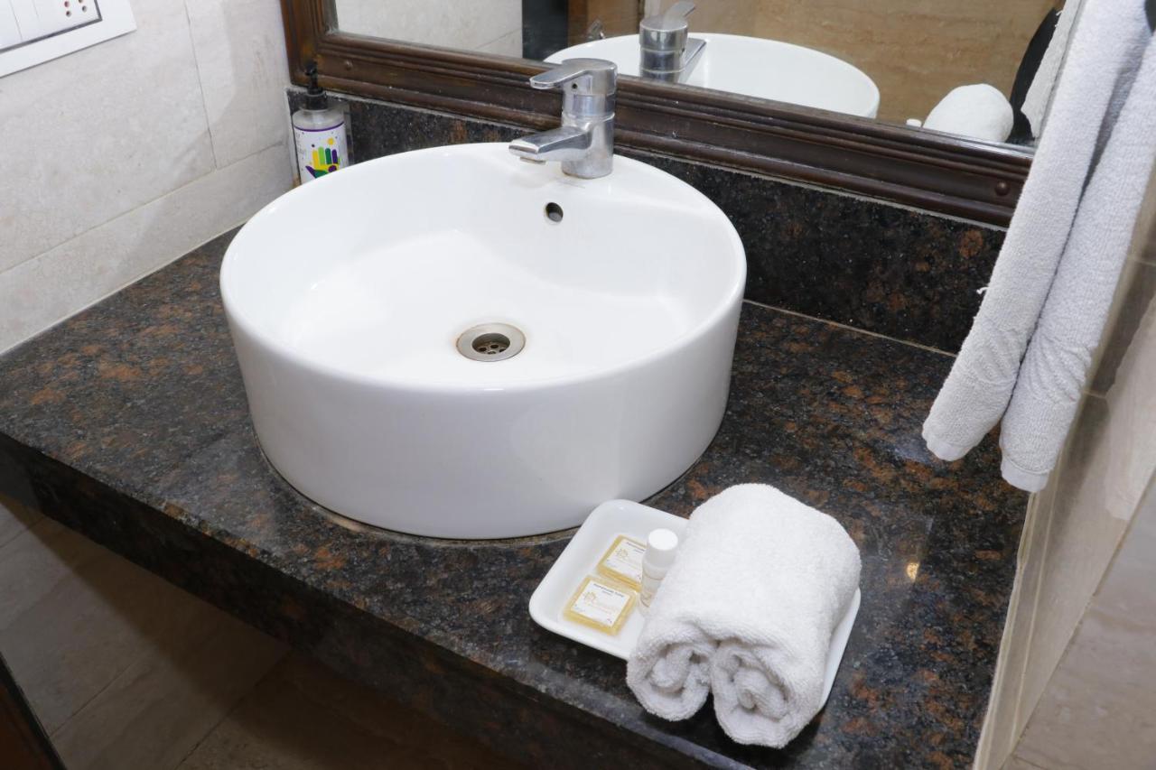 Hotel S C Residency Zirakpur Exteriér fotografie