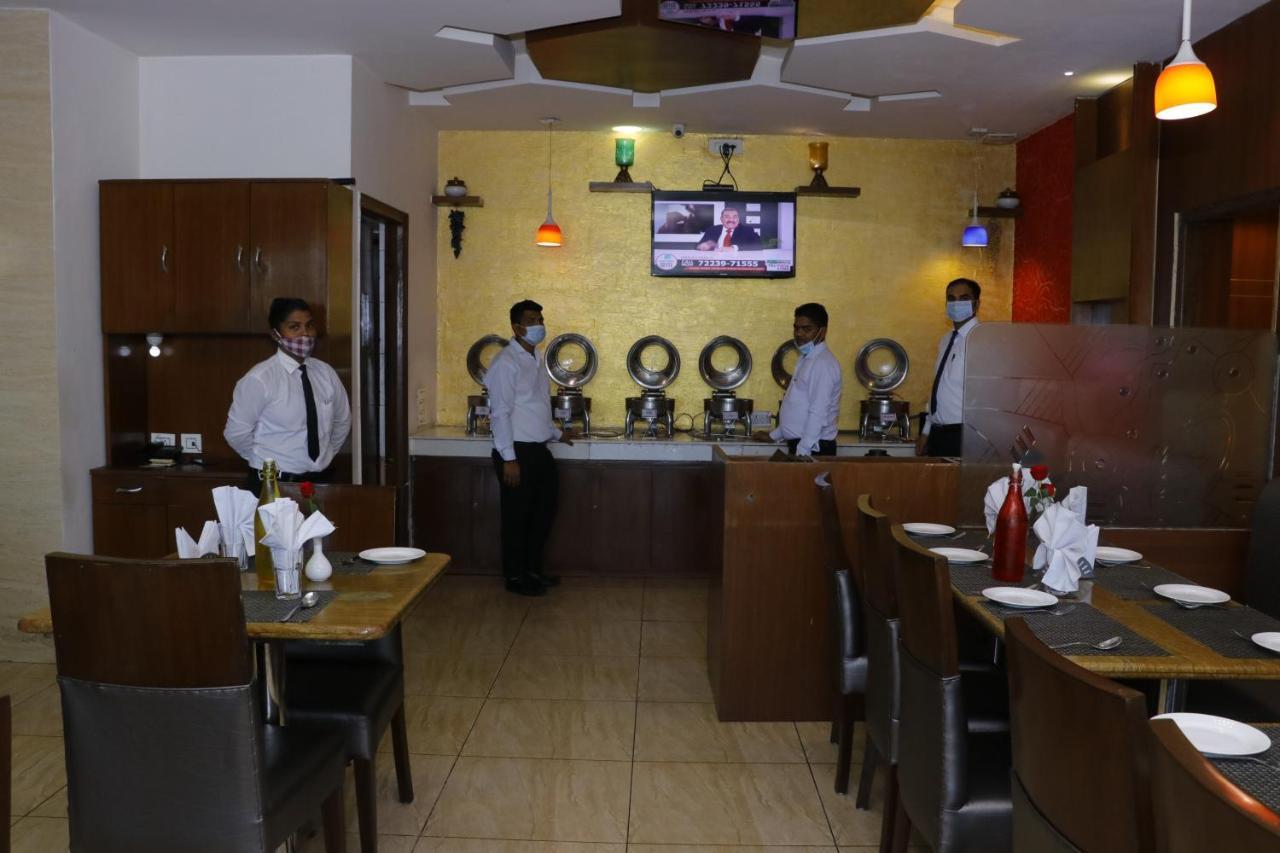 Hotel S C Residency Zirakpur Exteriér fotografie